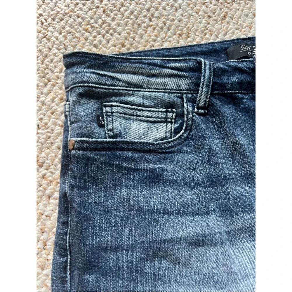 Judy Blue 11/30 Dark Blue Relaxed Jeans with Faded Detailing